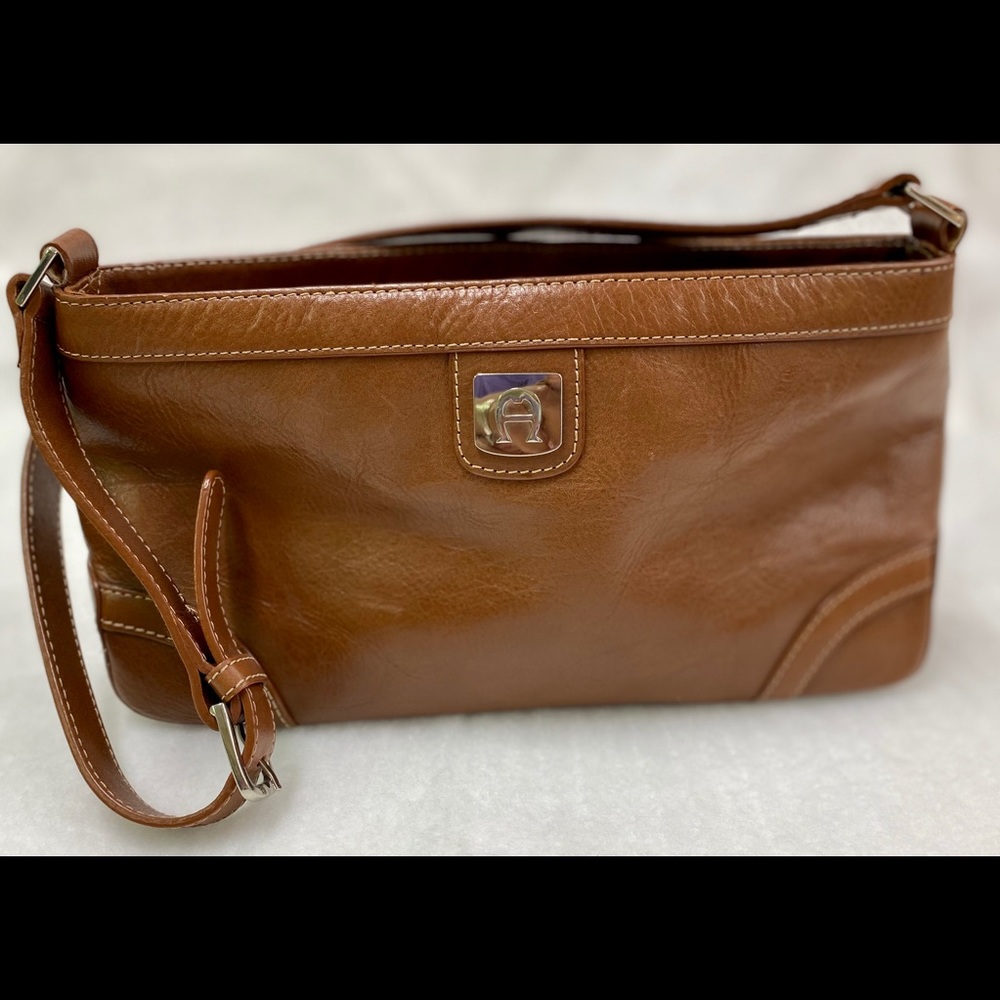 💖 Etienne Aigner 💕 adjustable shoulder bag